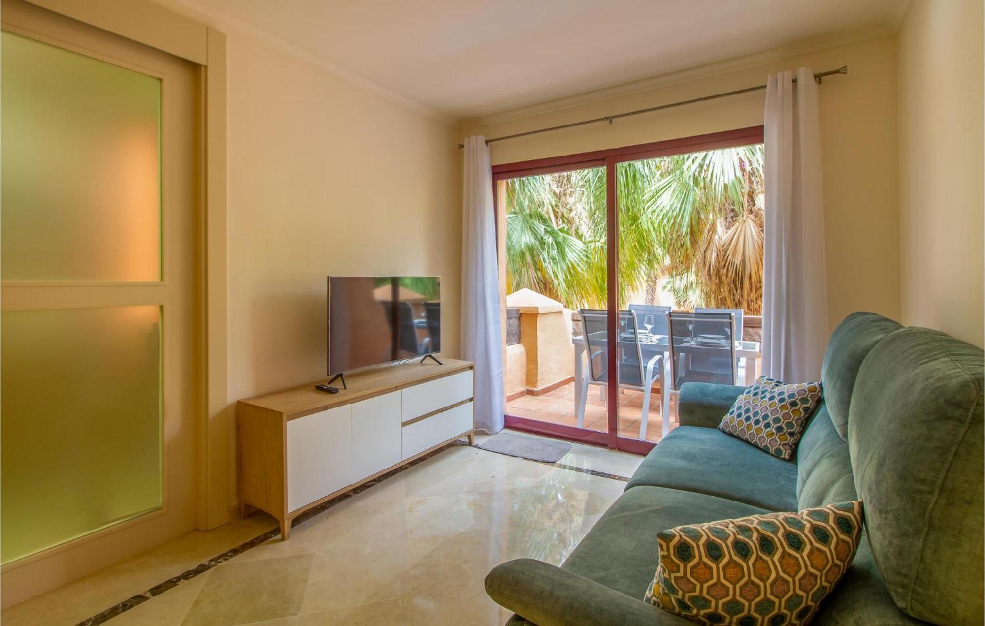 Lovely Apartment In Los Alcazares With Kitchen Exterior foto
