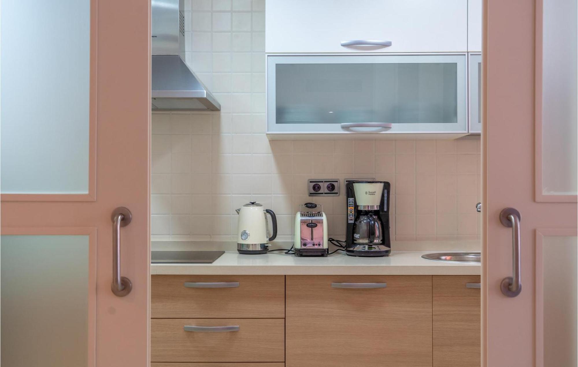 Lovely Apartment In Los Alcazares With Kitchen Exterior foto