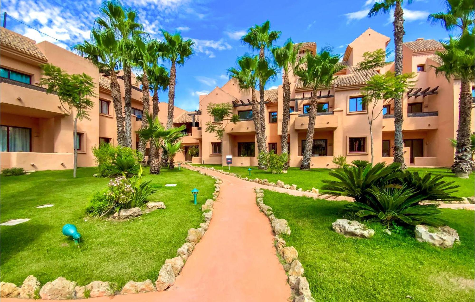 Lovely Apartment In Los Alcazares With Kitchen Exterior foto